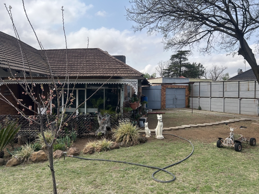3 Bedroom Property for Sale in Vierfontein Free State